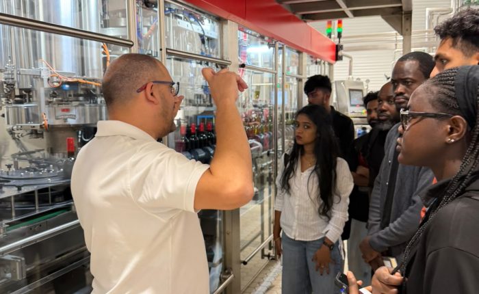 Beyond the Classroom: Bridging Academic Knowledge with Real-World Business Practices!